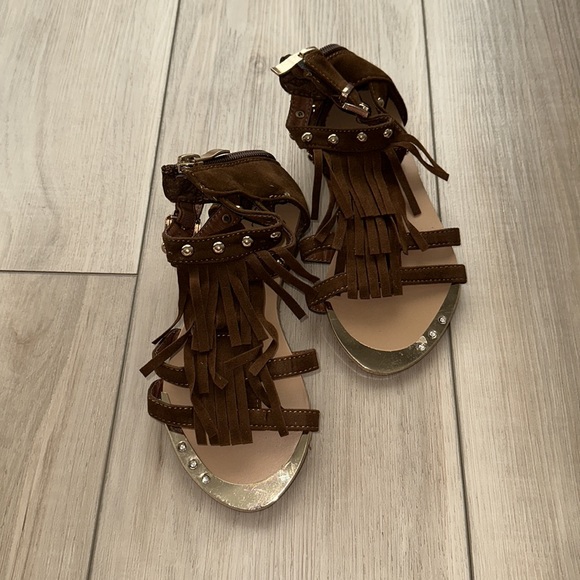 EUC Girls Size 12 Toddler Link Brand Little Girls Sandals Fringe Moccasins Style - Picture 8 of 11